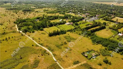 Teren intravilan 550 mp de vanzare pe Valea Avrigului localitatea Avrig - Avrig