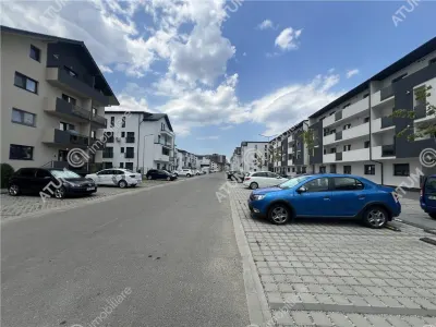 De vanzare apartament cu 2 camere decomandate si balcon etaj 2 zona Doamna Stanca - foto 14