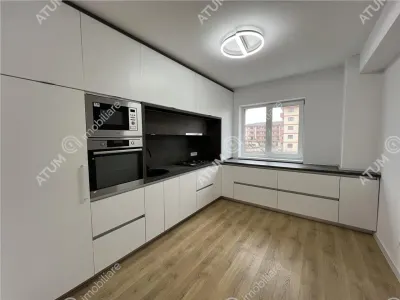 De vanzare apartament cu 2 camere decomandate cu 2 balcoane si loc de parcare in zona Calea Surii Mici - Sibiu
