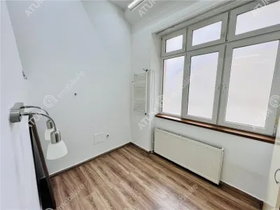 Spatiu comercial de vanzare cu suprafata de 107 mp situat in zona ultracentrala din Sibiu - foto 10