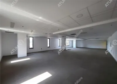 De inchiriat spatiu comercial modern amenajat situat pe Calea Dumbravii in Sibiu - Sibiu