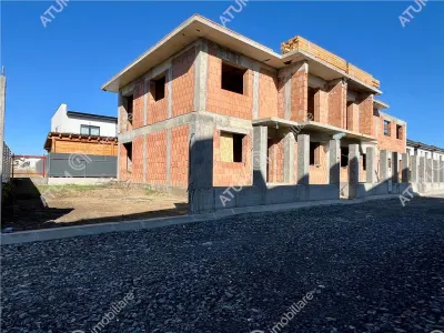 Casa de vanzare cu 4 camere 2 bai balcon teren 230 mp situat in Selimbar - Sibiu