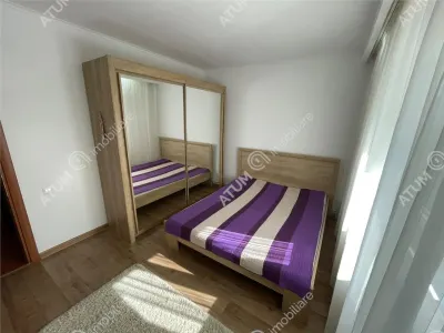 De inchiriat apartament cu 3 camere decomandate si 2 balcoane din zona centrala din Sibiu - foto 3