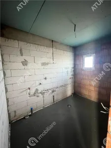 De vanzare casa individuala cu 4 camere 2 bai teren 300 mp situata in Sura Mica din Sibiu - foto 17