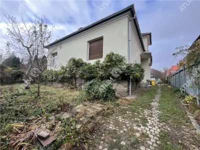 De vanzare casa individuala cu 4 camere pe un singur nivel cu 4 camere si teren 900 mp zona Calea Poplacii Sibiu - Sibiu