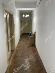 De inchiriat apartament cu 4 camere ultracentral in Sibiu - foto 17