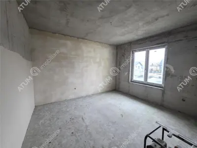 Casa individuala cu 4 camere si curte libera 340 de mp in orasul Cisnadie din Sibiu - foto 11