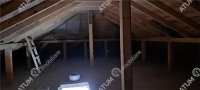 Casa individuala cu 4 camere si curte libera 340 de mp in orasul Cisnadie din Sibiu - foto 16