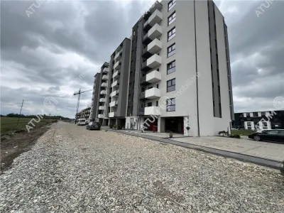 De vanzare apartament cu 2 camere decomandate si balcon zona Doamna Stanca - foto 2