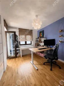 De vanzare casa cu 5 camere si teren de 250 mp in Cristian - foto 11