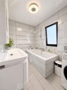 De vanzare casa cu 5 camere si teren de 250 mp in Cristian - foto 12
