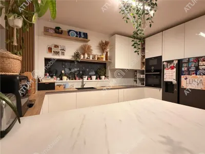 De vanzare casa cu 5 camere si teren de 250 mp in Cristian - foto 4