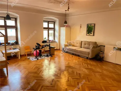 De vanzare apartament cu 2 camere decomandate la casa in zona ultracentrala Sibiu - foto 3