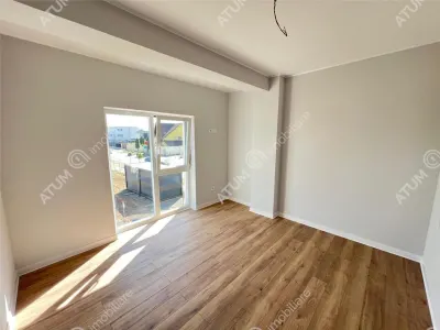 De vanzare apartament la cheie cu 3 camere gradina loc parcare zona Pictor Brana Selimbar - foto 2