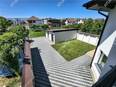 De inchiriat casa ultramoderna cu 4 camere 3 bai si dressing 170 mp utili in Sibiu - foto 9