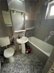 De vanzare apartament cu 2 camere decomandate si balcon in zona Mihai Viteazu din Sibiu - foto 9