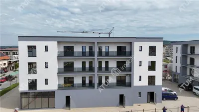 De vanzare apartament la cheie cu 3 camere 2 bai si 2 balcoane zona Pictor Brana - Sibiu