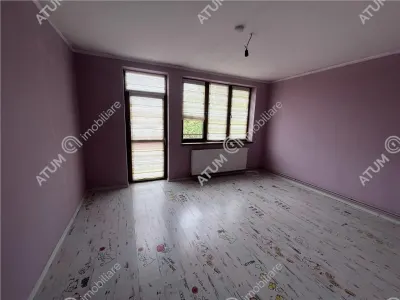 De inchiriat spatiu comercial/casa individuala cu 10 camere si teren de 600 mp in zona Piata Cluj din Sibiu - foto 12