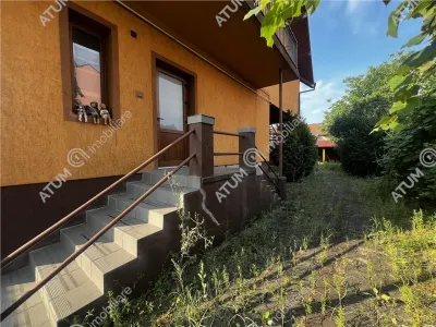 De inchiriat spatiu comercial/casa individuala cu 10 camere si teren de 600 mp in zona Piata Cluj din Sibiu - foto 10