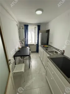 De inchiriat apartament cu 3 camere in zona Terezian din Sibiu - foto 8