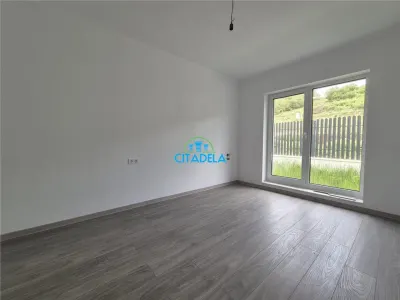 Casa noua Cetate pozitie deosebita, 300000 euro - foto 11