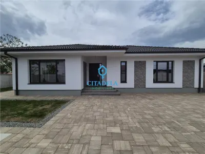 Casa individuala, de vanzare, 247000 euro - foto 2