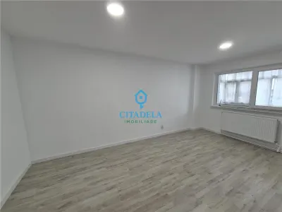 Apartament 2 camere decomandat,Cetate Mercur, 88000 euro - Alba Iulia