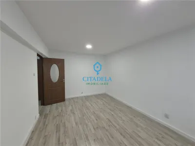 Apartament 2 camere decomandat,Cetate Mercur, 88000 euro - foto 2