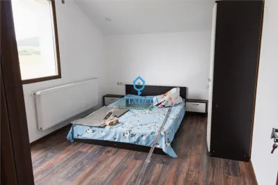 Casă cu piscină și garaj în Micești – Orizont 249.000 € - foto 9