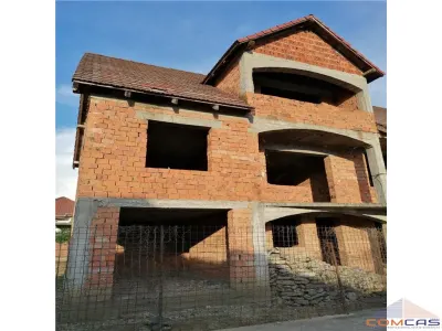 Casa de vanzare - foto 1