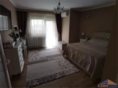 VILA DE VANZARE str.AUREL VLAICU - foto 7