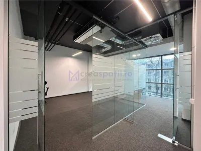 Spatii birouri semicentru, Podul de Piatra, Noc, de la 40mp la 1000mp - foto 8
