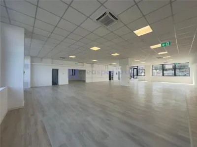 Spatiu comercial bd. Poitiers, 286mp, langa Makita, Sophia - foto 3