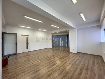 Spatiu comercial/ birouri, gara Iasi, 84mp, lift, et. 1, la strada - foto 10