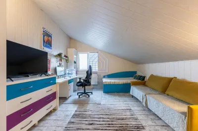 Apartament cu 3 camere ultracentral 81 mp - mobilat si utilat - foto 9