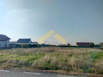 Teren intravilan de vanzare in localitatea Fantanele - foto 1