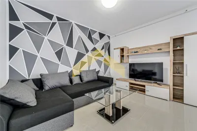 Apartament cu 3 camere tip Penthouse de vanzarezona Bujac - foto 2