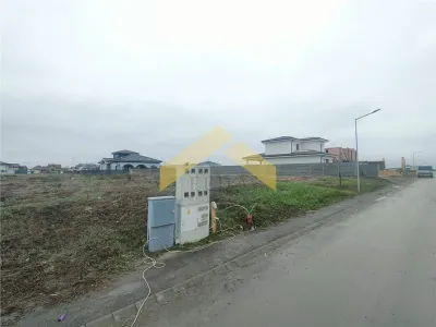 Teren intravilan de vanzare cartier Via Carmina - foto 3