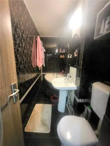 Apartament 2 Camere, Decomandat, etaj 2 din 3 - foto 11