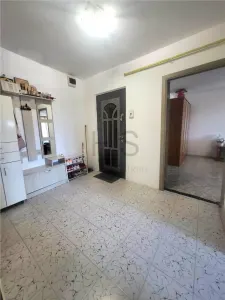 Apartament 2 Camere, Decomandat, etaj 2 din 3 - foto 12