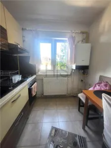 Apartament 2 Camere, Decomandat, etaj 2 din 3 - foto 9