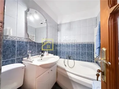 Apartament 2 camere semidecomandat, de vanzare — Aleea Visinului, Bacau - foto 9