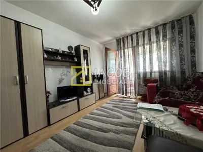 Apartament 3 camere decomandate – Str. Metalurgiei, Bacău - Bacau