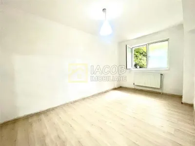 Apartament parter 2 CD, zona Lidl Gara - foto 4