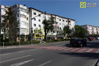 Apartament 3 camere decomandate, central,str. 9 Mai Bacau - foto 4