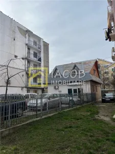 Spatiu comercial si apartament 2 camere de inchiriat, str. Bucegi, zona Narcisa - Bacau - Bacau