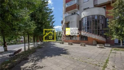 Spatiu comercial P+1, Buhusi, central, jud Bacau - Buhusi