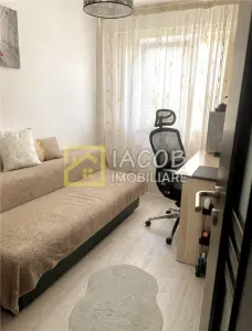 Apartament cu 3 camere, zona Milcov, Bacau - Bacau