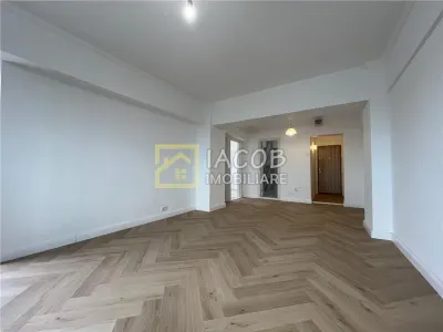 Apartament 2 camere, bdul Unirii, Parcul Catedralei - foto 5