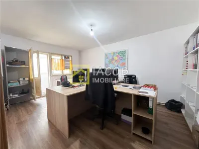Apartament 3 camere decomandate de vanzare | Parter |Strada Milcov, Bacau - foto 2
